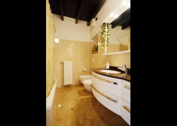 Gorgeous 1 Double Bedroom 公寓 贝拉焦